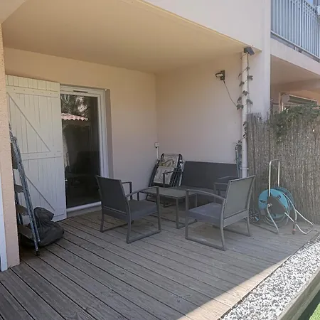 3-room Single-story With Small Garden Apartment La Seyne-sur-Mer